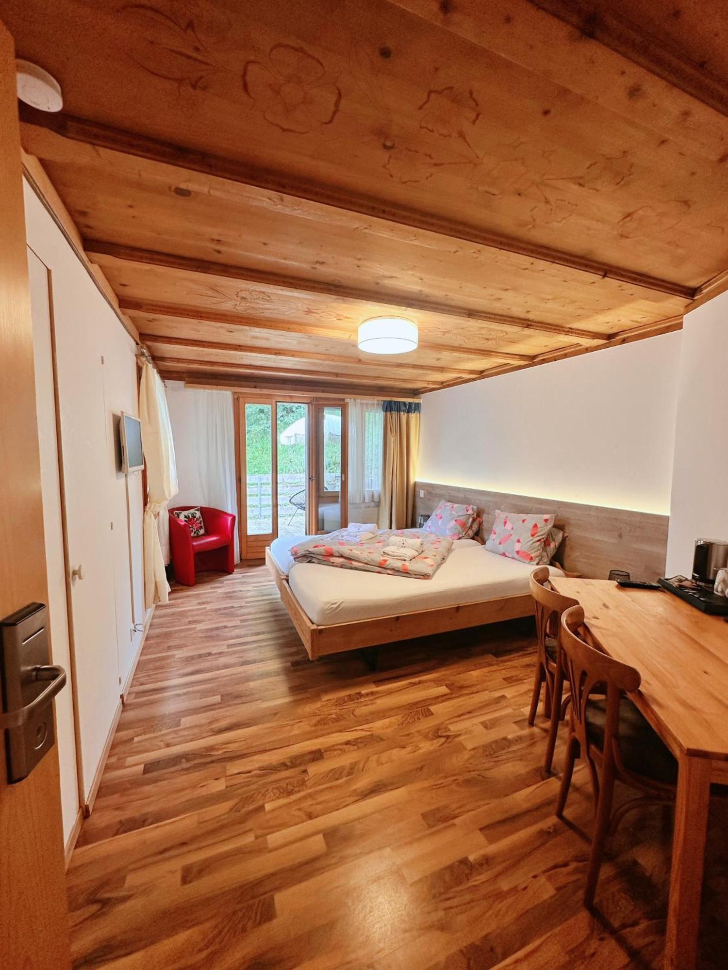 Hotel Wildbach Brienz برينز المظهر الخارجي الصورة