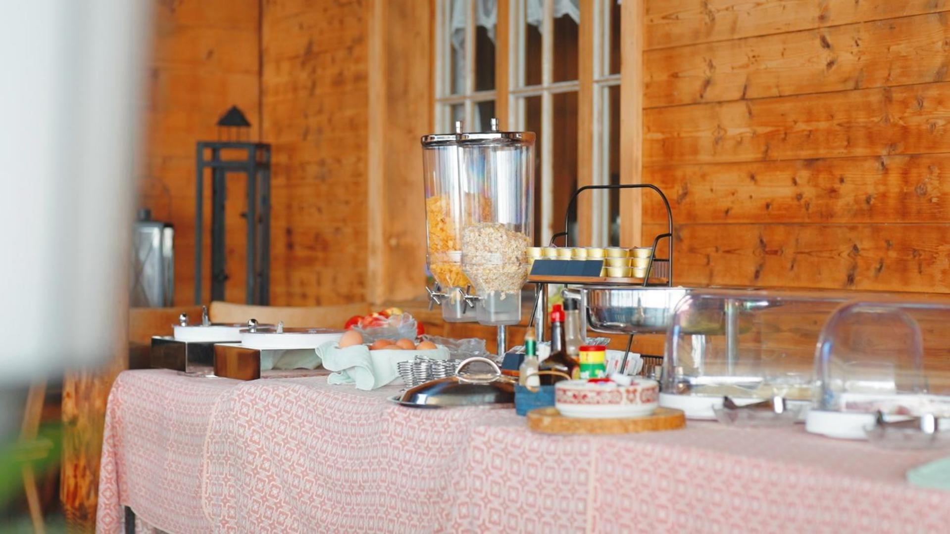 Hotel Wildbach Brienz برينز المظهر الخارجي الصورة
